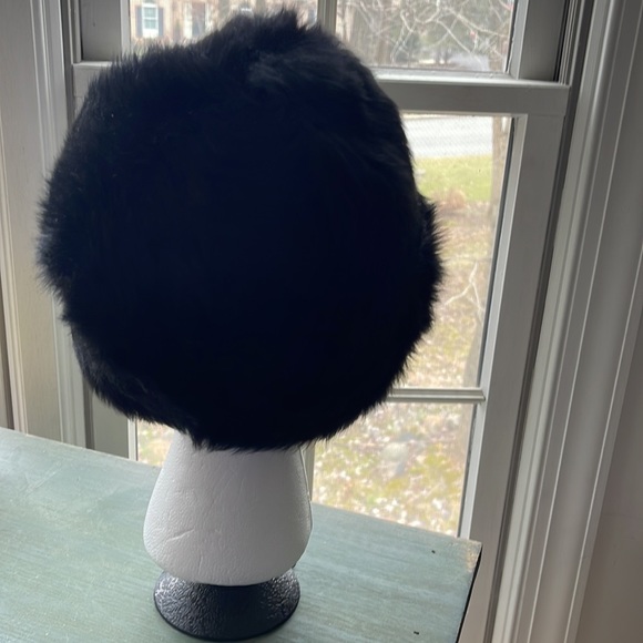 NATURAL LAMB FUR BLACK HAT MADE IN ITALY - Picture 3 of 5
